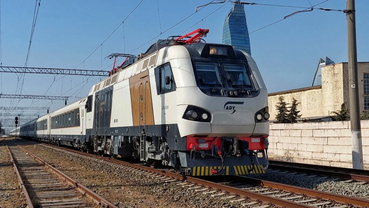 Single-deck seated Stadler used on ADY interregional routes